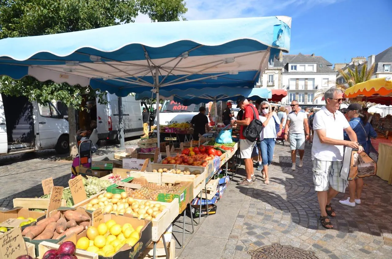 Appartement Corniche: Tranquil Seaside Stay with Multilingual Service Concarneau