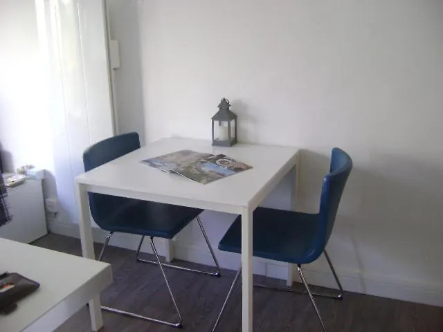 Apartment Appartement Corniche: Tranquil Seaside Stay with Multilingual Service Concarneau France