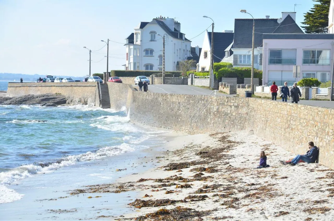 Appartement Corniche: Tranquil Seaside Stay with Multilingual Service Concarneau
