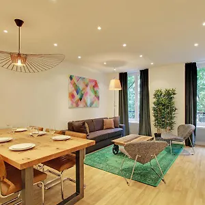 Pick A Flat's In Champs Elysees - Rue Percier Apartment Paris